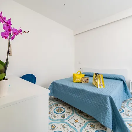 Pusiso - De Vivo Realty Guest house Sorrento