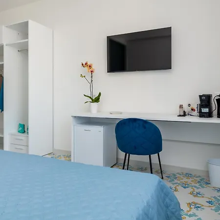 Pusiso - De Vivo Realty Guest house Sorrento